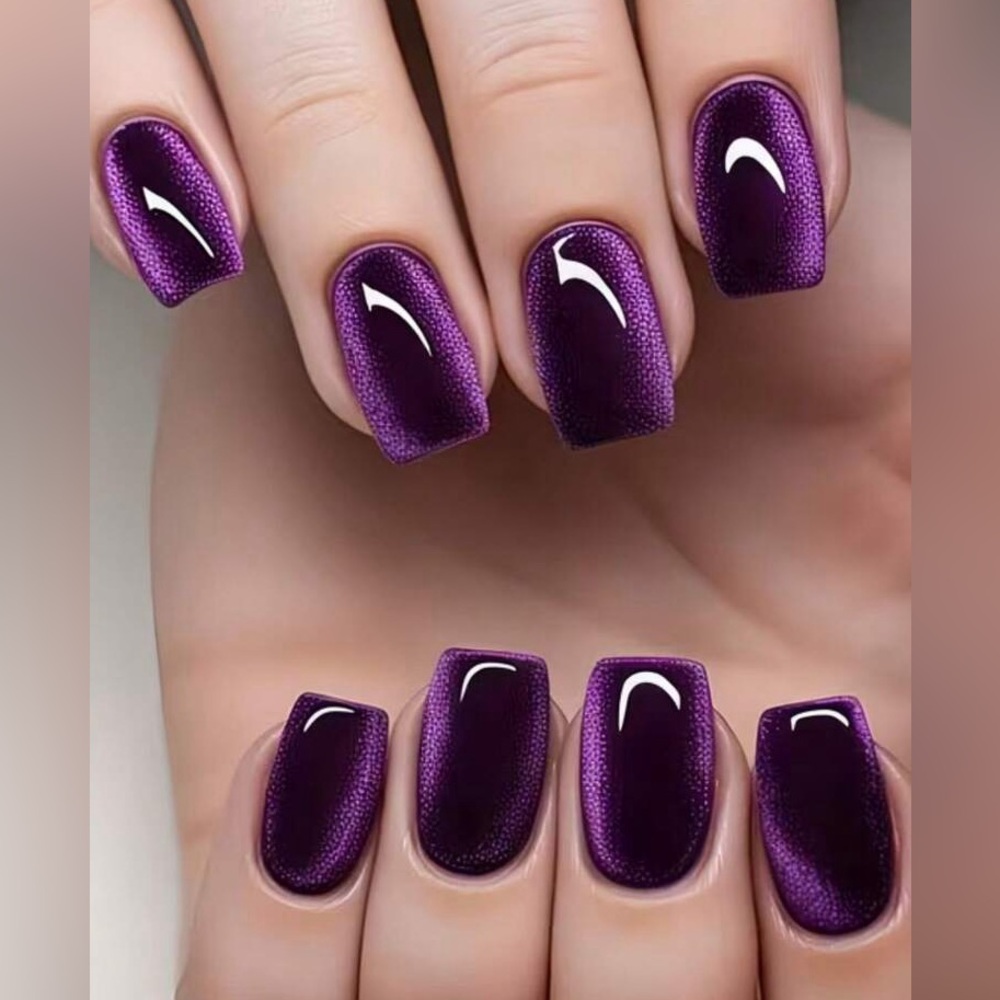 Cats Eye Purple Nails